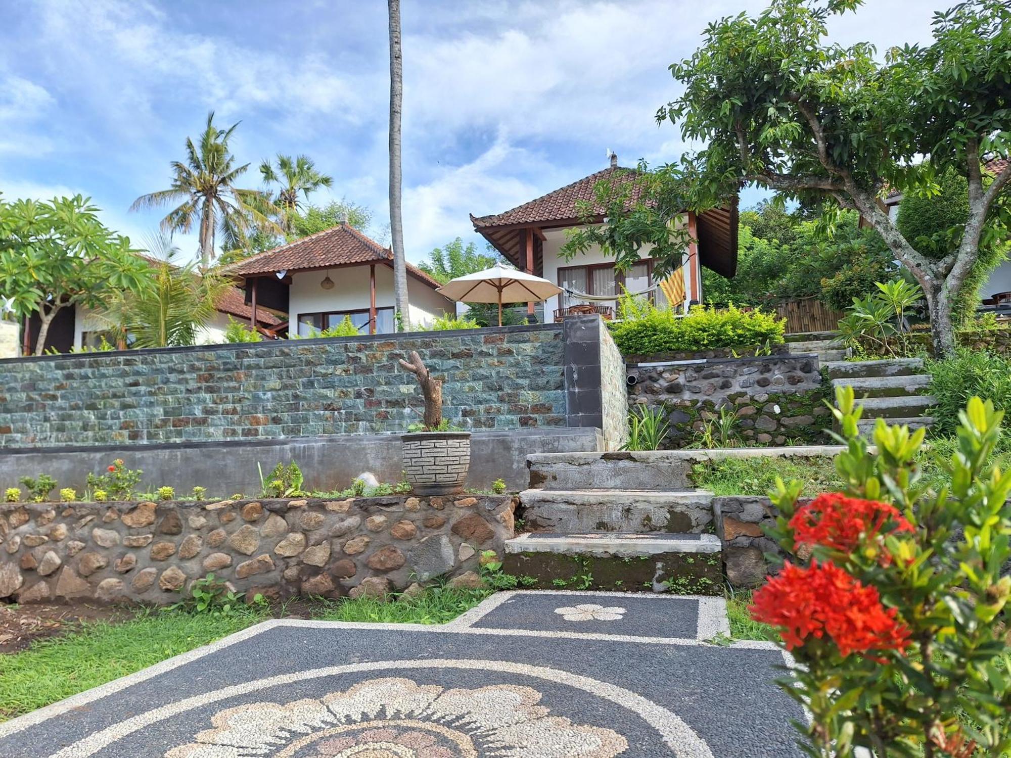 Frangipani Inn & Restaurant Seraya المظهر الخارجي الصورة