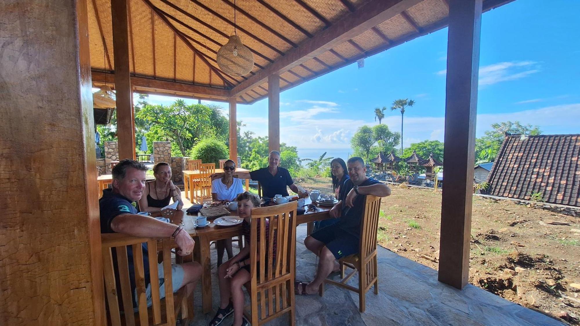 Frangipani Inn & Restaurant Seraya المظهر الخارجي الصورة