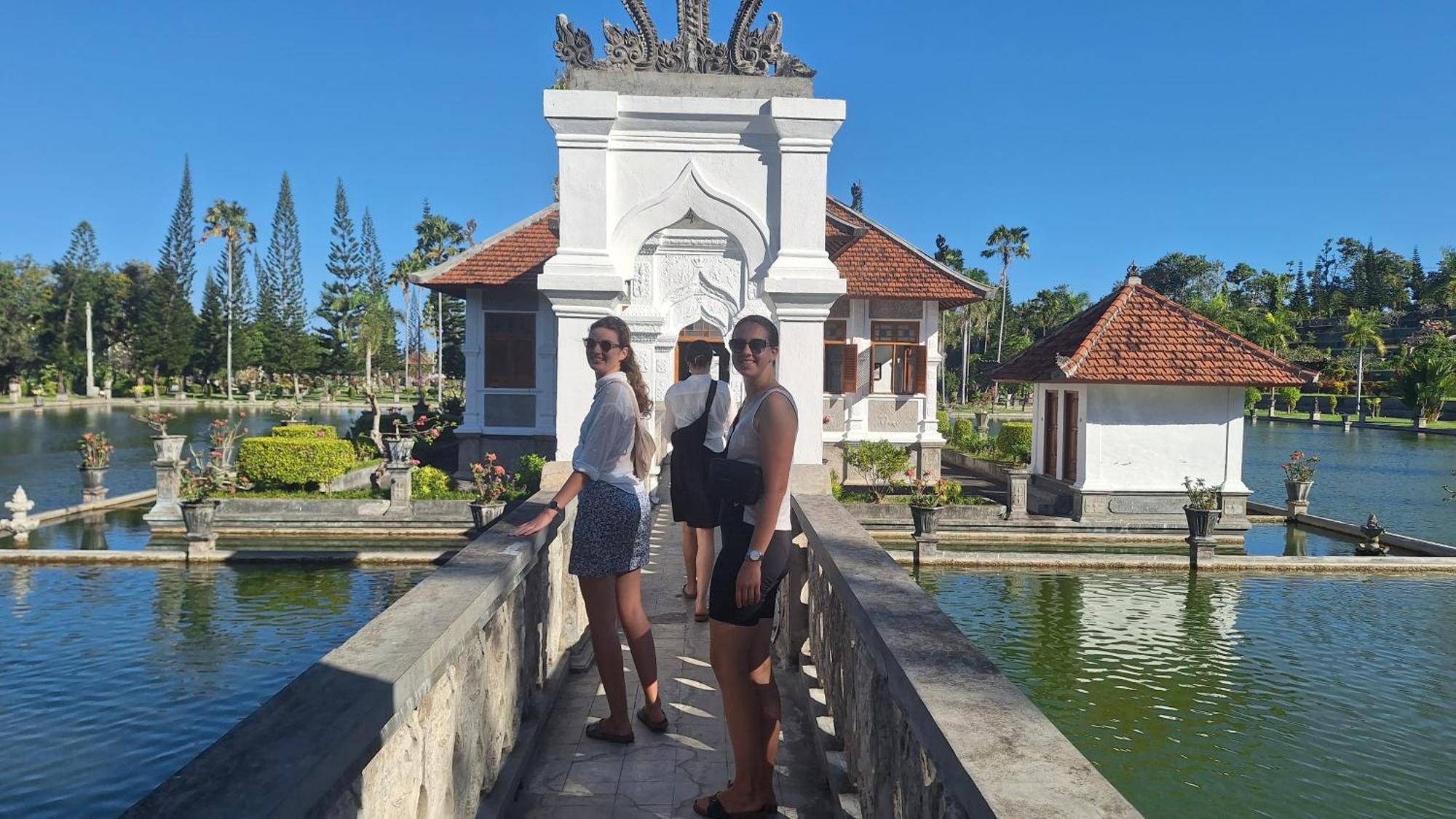 Frangipani Inn & Restaurant Seraya المظهر الخارجي الصورة