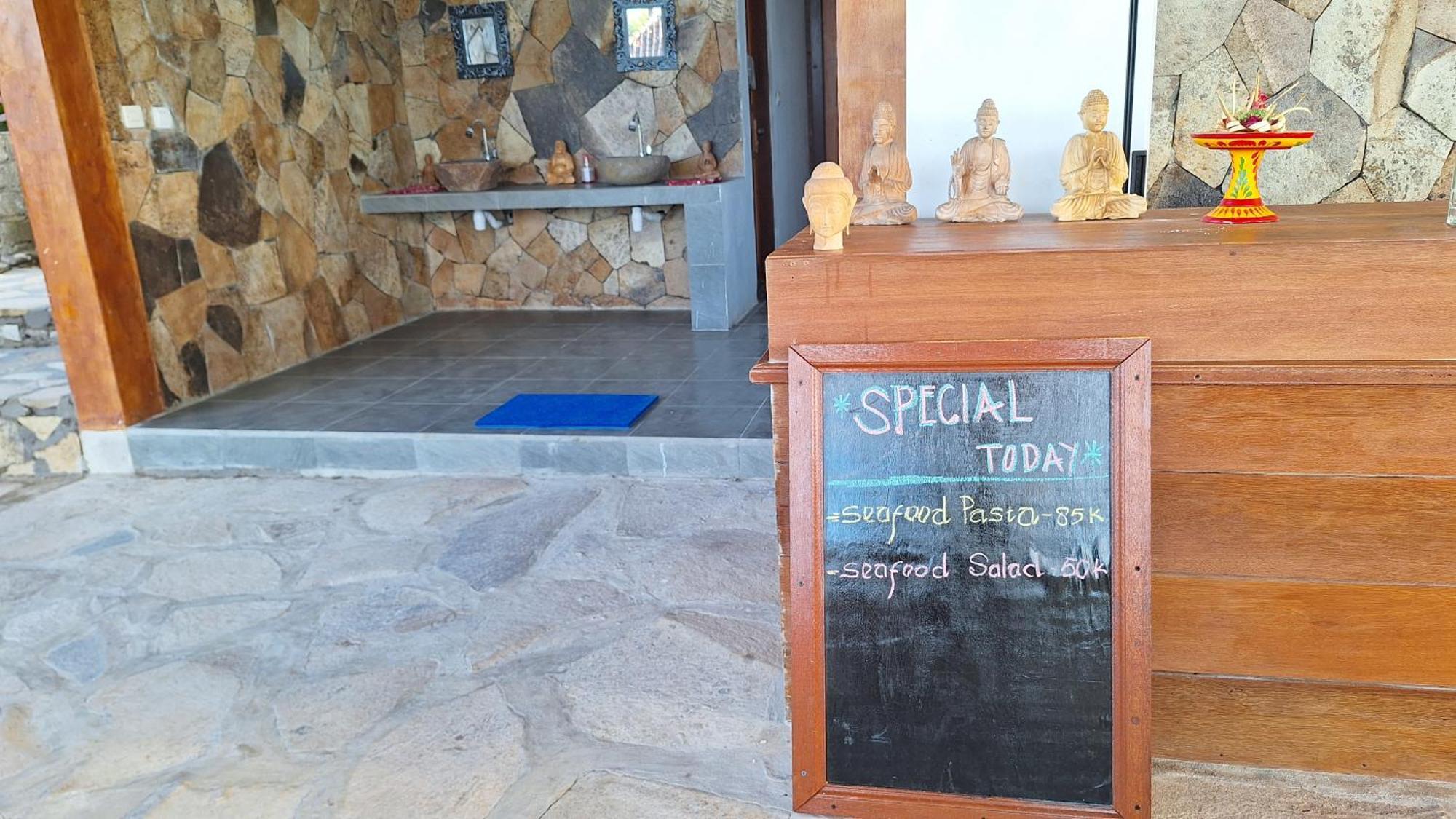 Frangipani Inn & Restaurant Seraya المظهر الخارجي الصورة